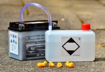 Czy na stacji paliw można kupić akumulator?
